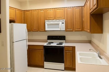 8800 107th Ave #37, Peoria, AZ 85345