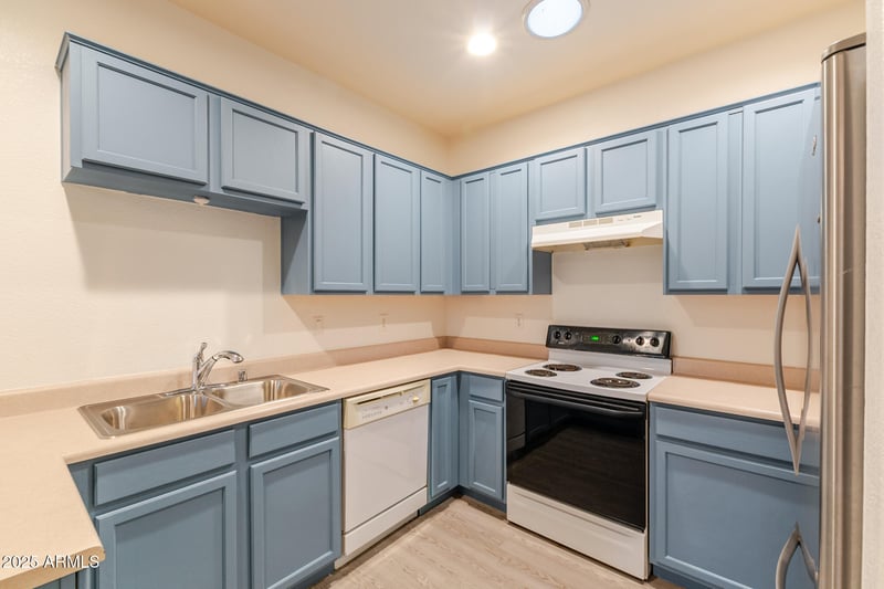 8800 107th Ave #52, Peoria, AZ 85345