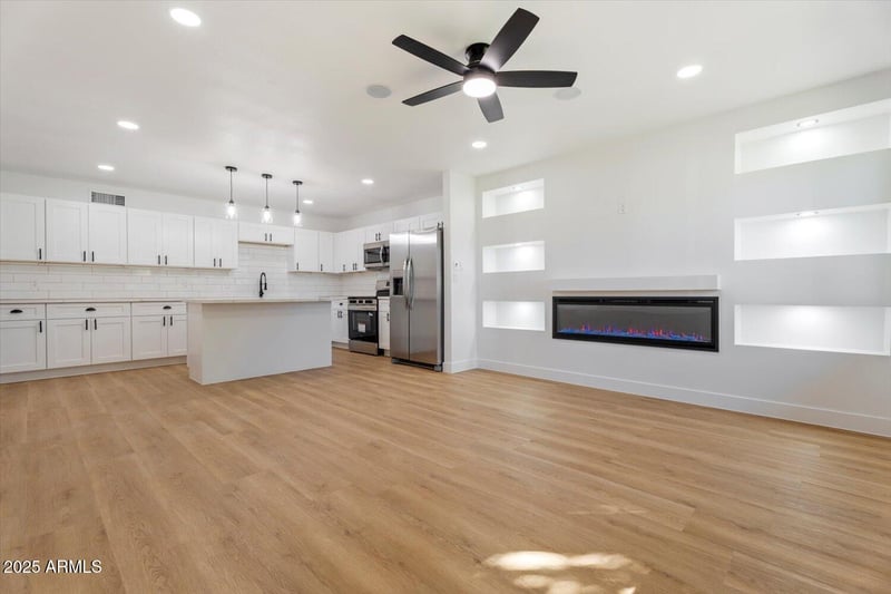 8801 34th Ave, Phoenix, AZ 85051