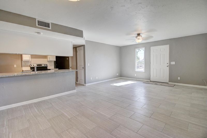 8801 N 8th St #102, Phoenix, AZ 85020