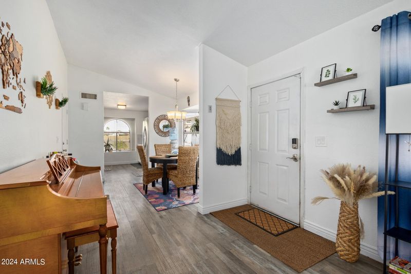 8801 W Fairmount Ave, Phoenix, AZ 85037