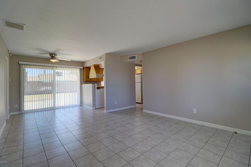 8801 W Mackenzie Dr, Phoenix, AZ 85037