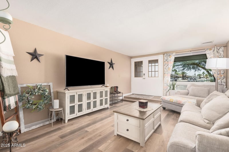 8803 105th Dr, Peoria, AZ 85345