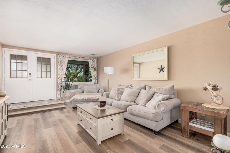 8803 105th Dr, Peoria, AZ 85345