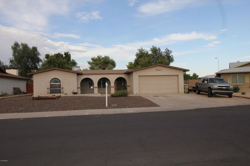 8803 N 45th Dr, Glendale, AZ 85302
