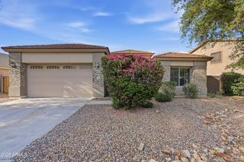 8804 Glenn Dr, Glendale, AZ 85305