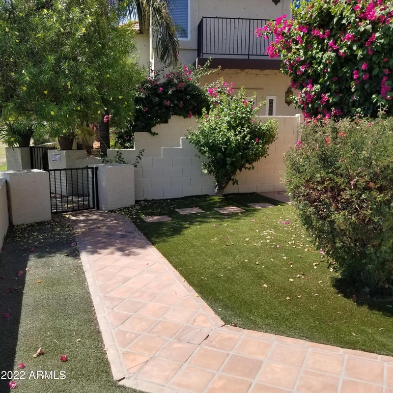 8805 51st St #2, Phoenix, AZ 85044
