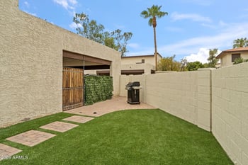 8805 S 48th St #1, Phoenix, AZ 85044