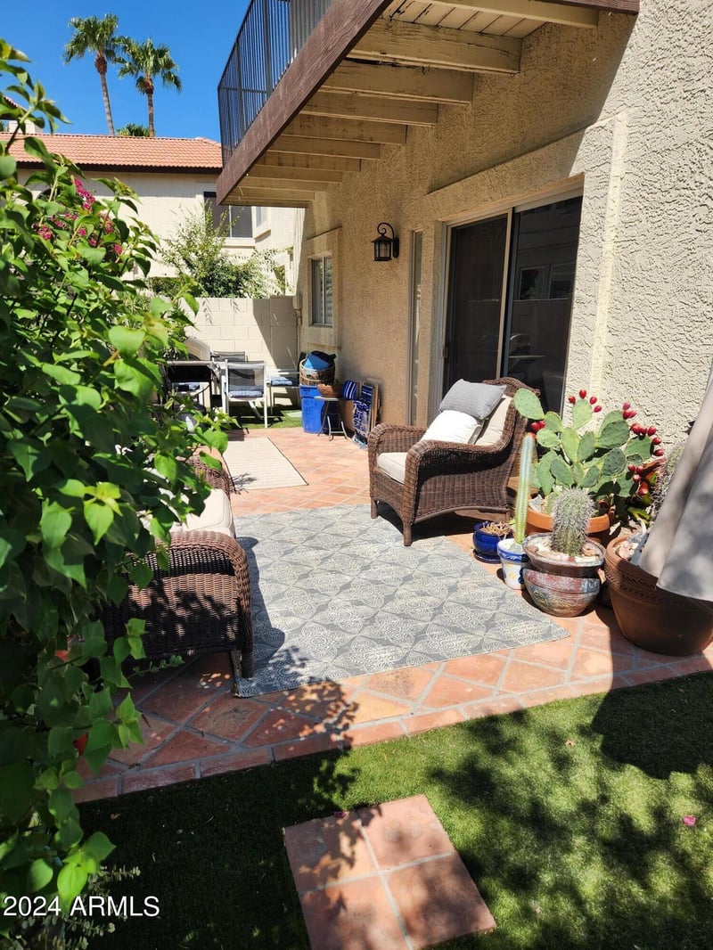 8805 51st St #2, Phoenix, AZ 85044