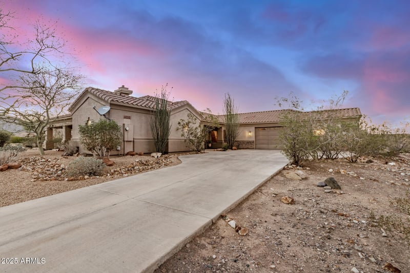 8806 192nd Ave, Waddell, AZ 85355