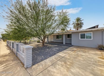8806 N 28th Dr, Phoenix, AZ 85051