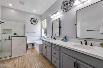 8807 Carole Ln, Glendale, AZ 85305