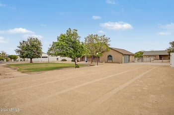 8807 Williams Rd, Peoria, AZ 85383