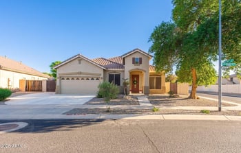 8809 Hayward Ave, Glendale, AZ 85305