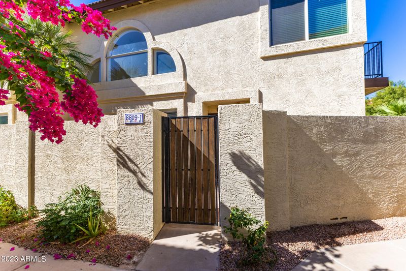 8809 S 51st St #1, Phoenix, AZ 85044