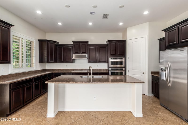 881 E Boston St, Gilbert, AZ 85295