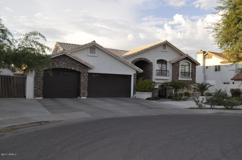 8810 E Carol Way, Scottsdale, AZ 85260