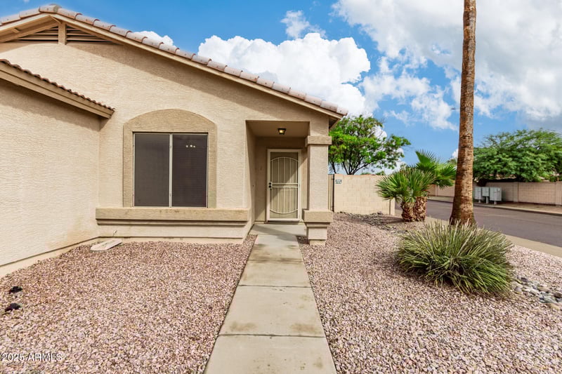 8810 Loma Ln, Peoria, AZ 85345