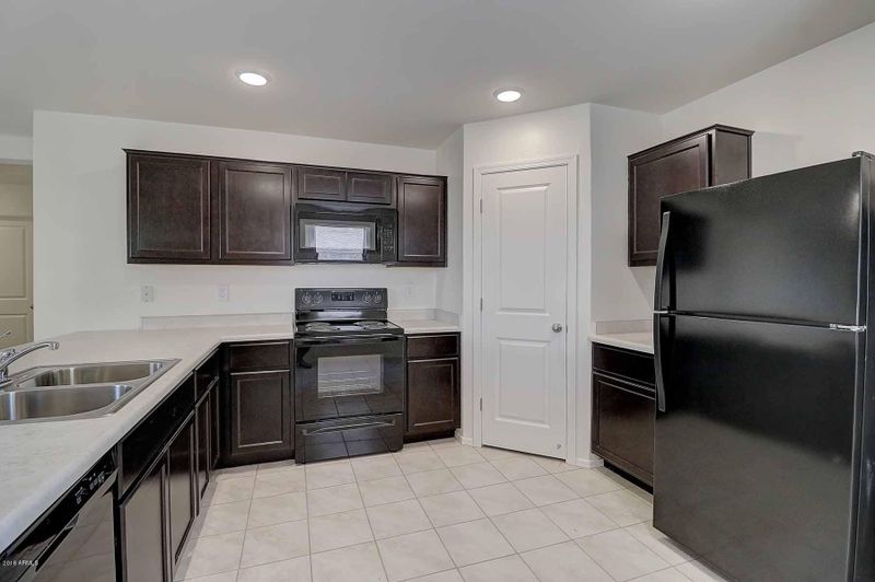 8810 S 254th Dr, Buckeye, AZ 85326