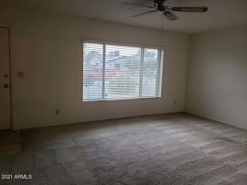 8811 N 53rd Dr, Glendale, AZ 85302