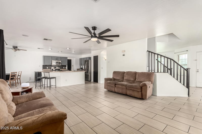 8812 67th Dr, Peoria, AZ 85345