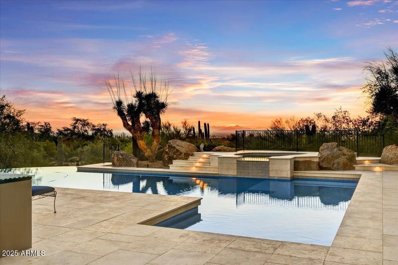 8812 Palm Ln, Mesa, AZ 85207