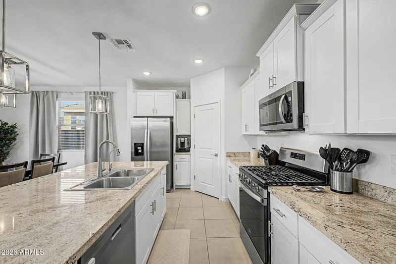 8812 W Agora Ln, Tolleson, AZ 85353