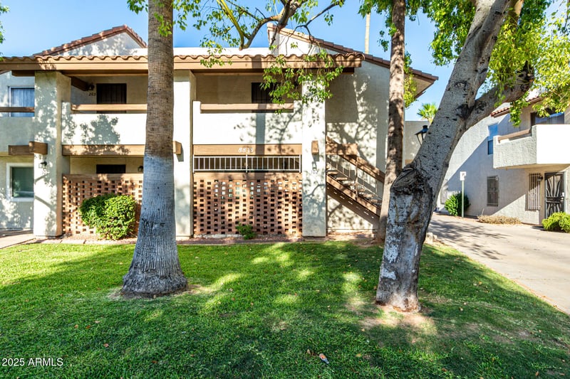 8813 8th St #204, Phoenix, AZ 85020