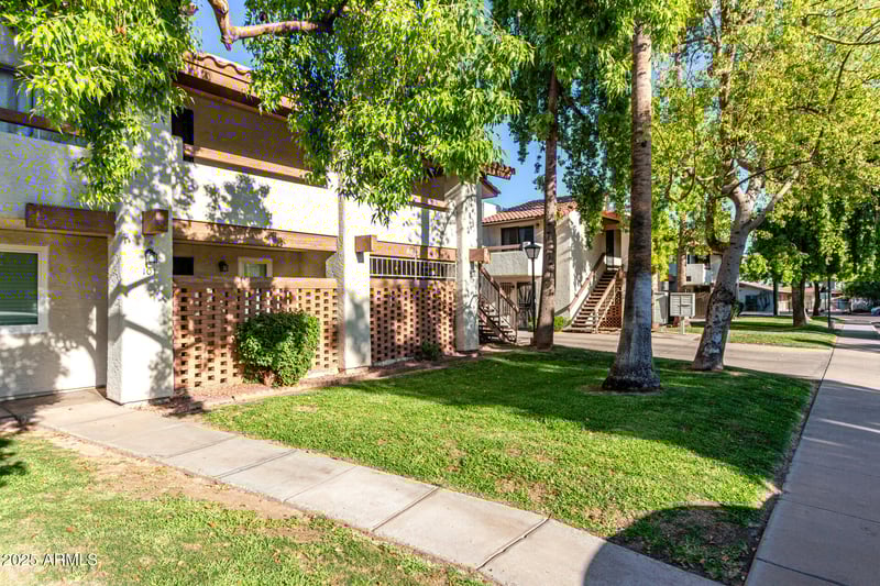 8813 8th St #204, Phoenix, AZ 85020
