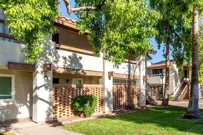 8813 8th St #204, Phoenix, AZ 85020