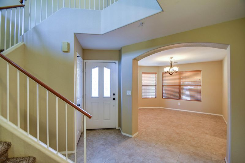 8814 E Charter Oak Dr, Scottsdale, AZ 85260