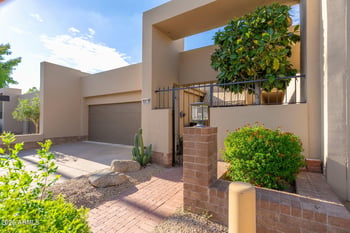 8814 E San Rafael Dr, Scottsdale, AZ 85258
