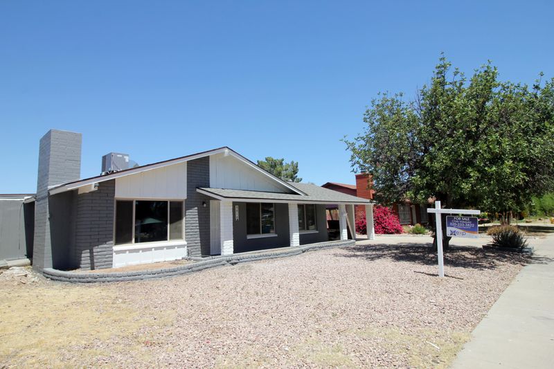 8814 W Heatherbrae Dr, Phoenix, AZ 85037