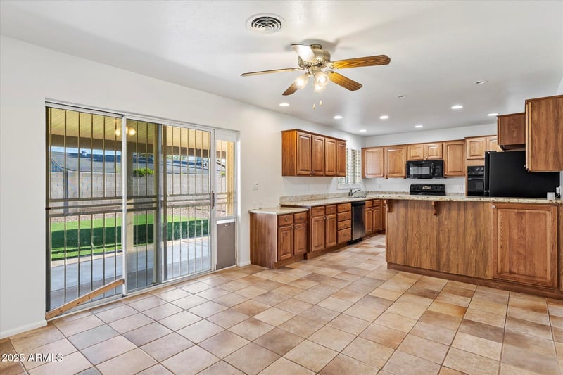 8817 17th Dr, Phoenix, AZ 85021