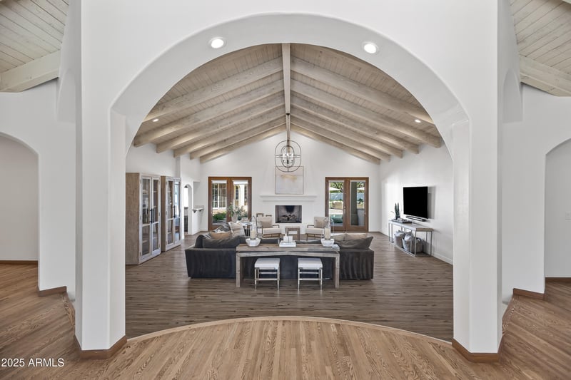8817 58th Pl, Paradise Valley, AZ 85253