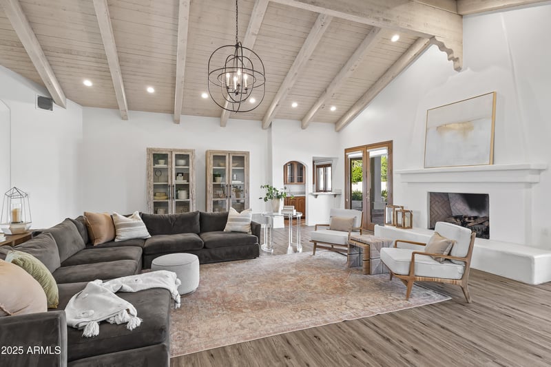 8817 58th Pl, Paradise Valley, AZ 85253