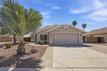8817 Salter Dr, Peoria, AZ 85382