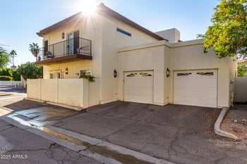 8818 51st St #1, Phoenix, AZ 85044