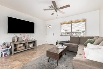 8819 Glenrosa Ave, Phoenix, AZ 85037