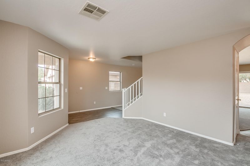 8819 N 67th Ln, Peoria, AZ 85345