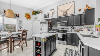 882 Baylor Ln, Gilbert, AZ 85296