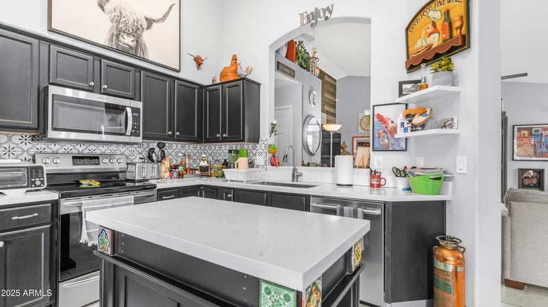 882 Baylor Ln, Gilbert, AZ 85296