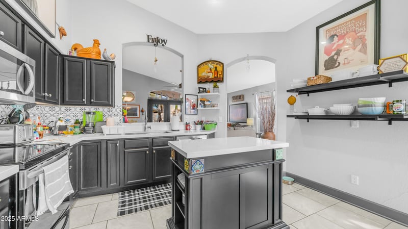 882 Baylor Ln, Gilbert, AZ 85296