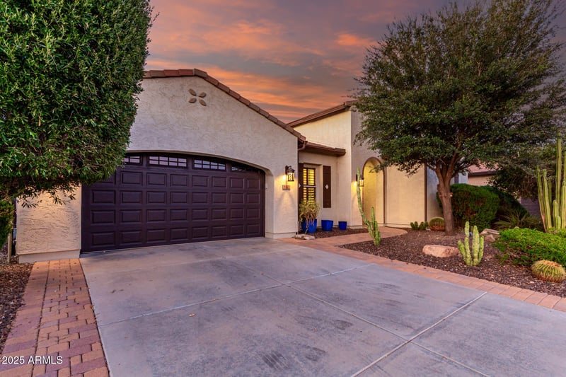 882 Laddoos Ave, Queen Creek, AZ 85140