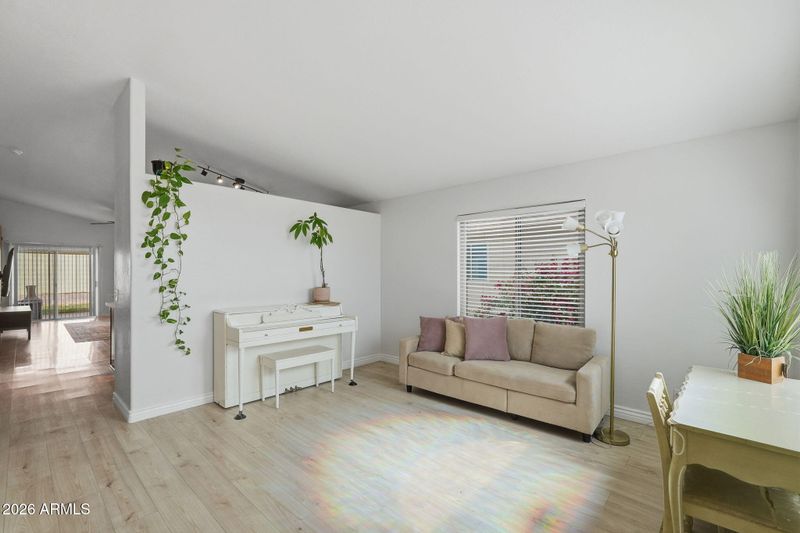 8820 E Dartmouth St, Mesa, AZ 85207