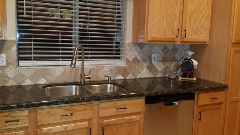 8820 N 57th Dr, Glendale, AZ 85302