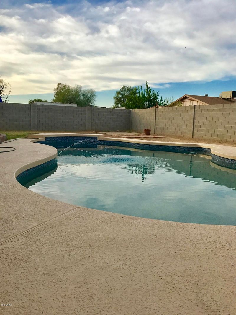 8820 W Heatherbrae Dr, Phoenix, AZ 85037