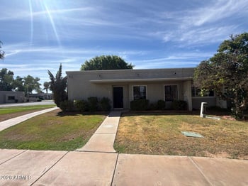 8821 N New World Dr, Glendale, AZ 85302