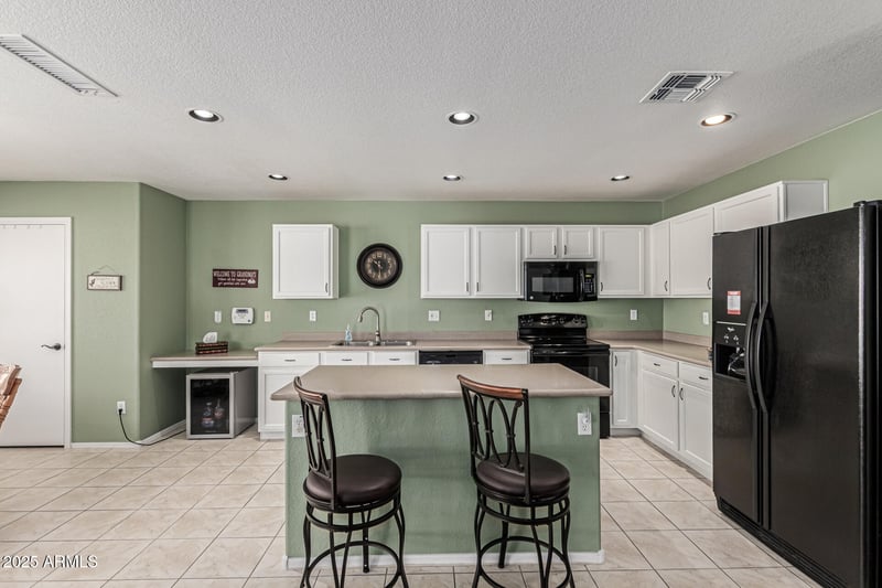 8822 12th St, Phoenix, AZ 85042