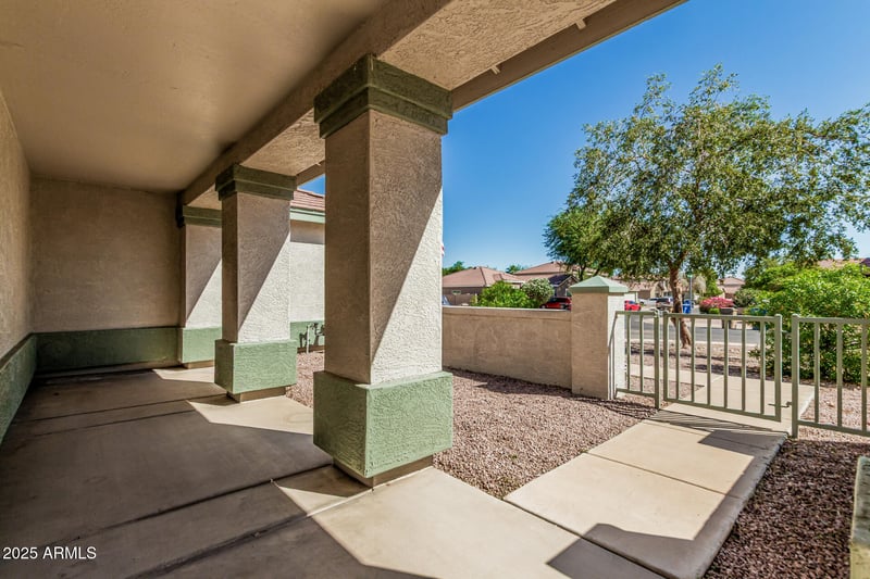 8822 12th St, Phoenix, AZ 85042